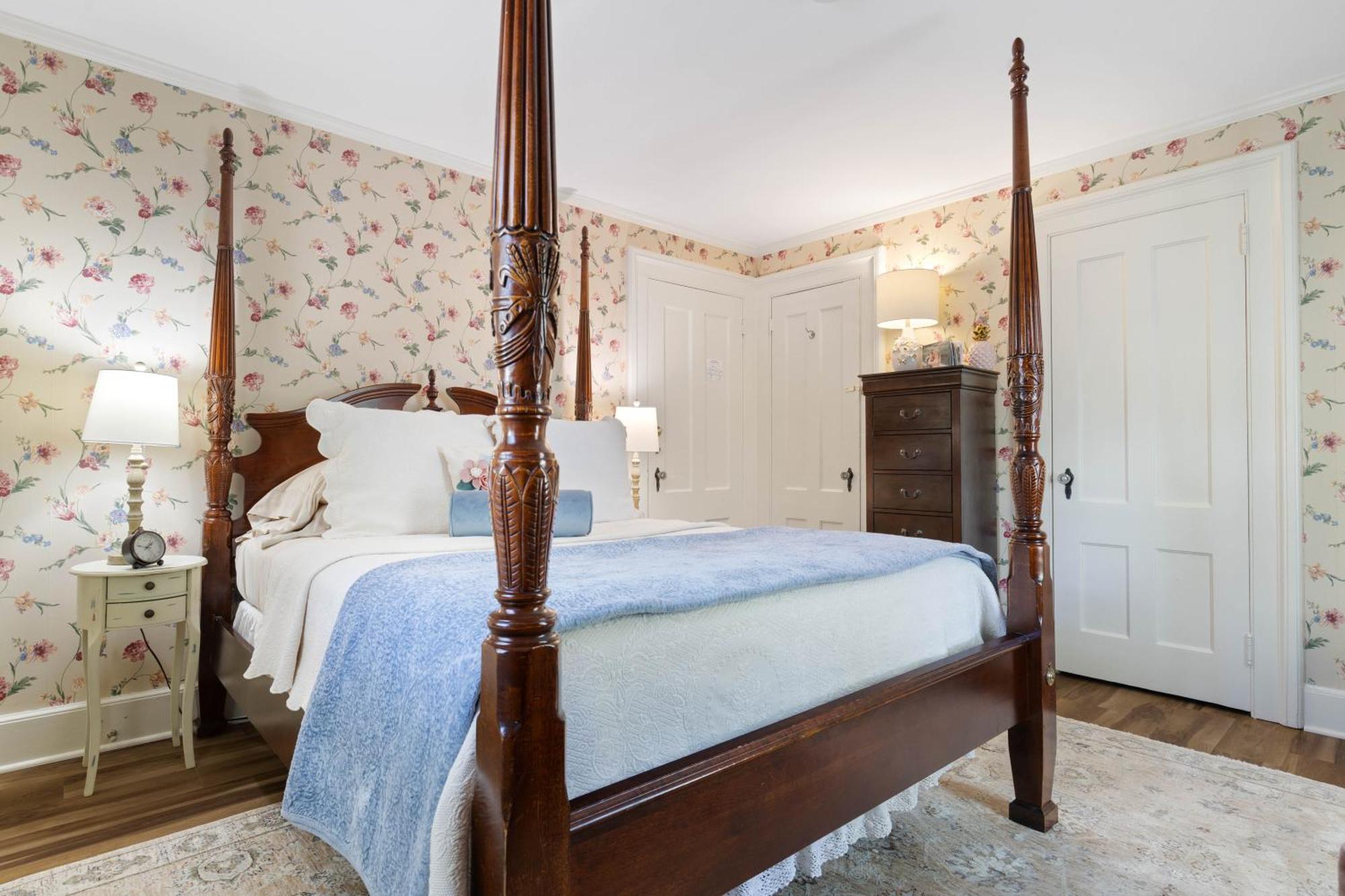 Westbrook Inn Bed And Breakfast Стая снимка